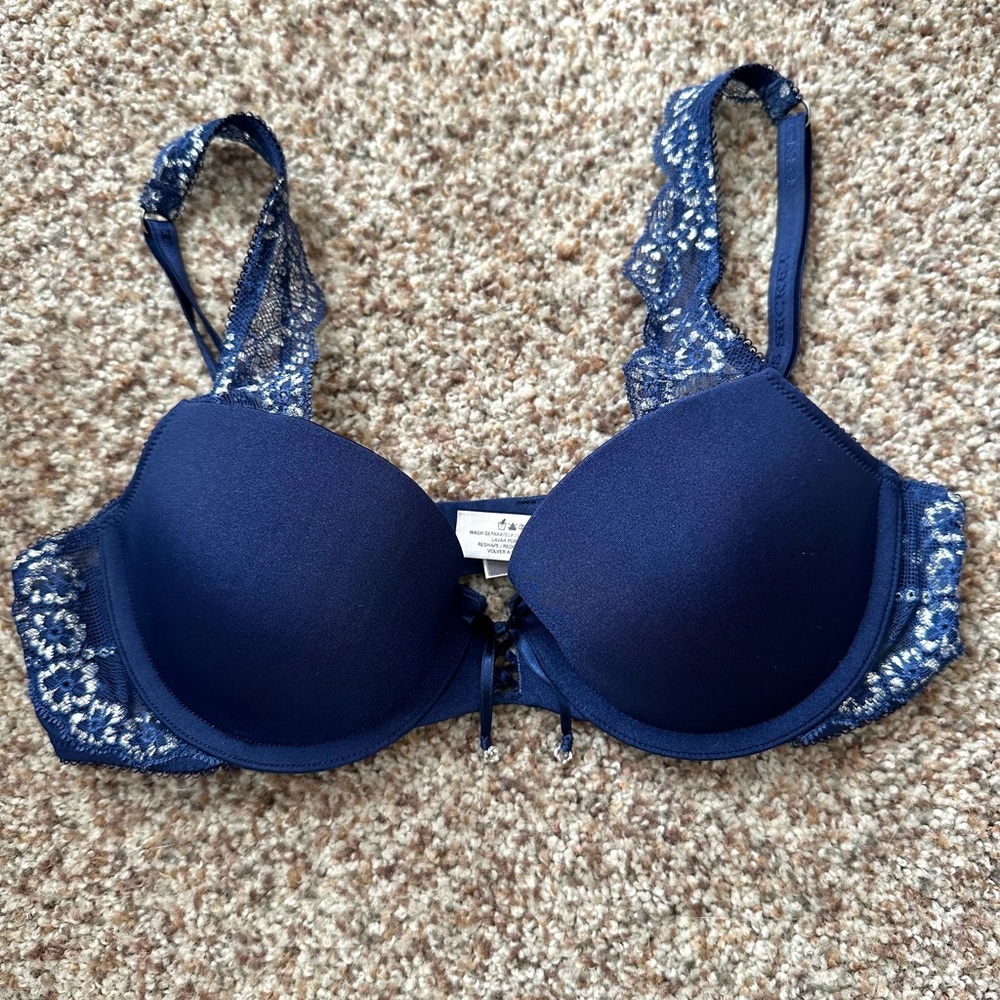 Victoria’s Secret Blue Lace Embellished Lined Demi Bra 34B NWOT